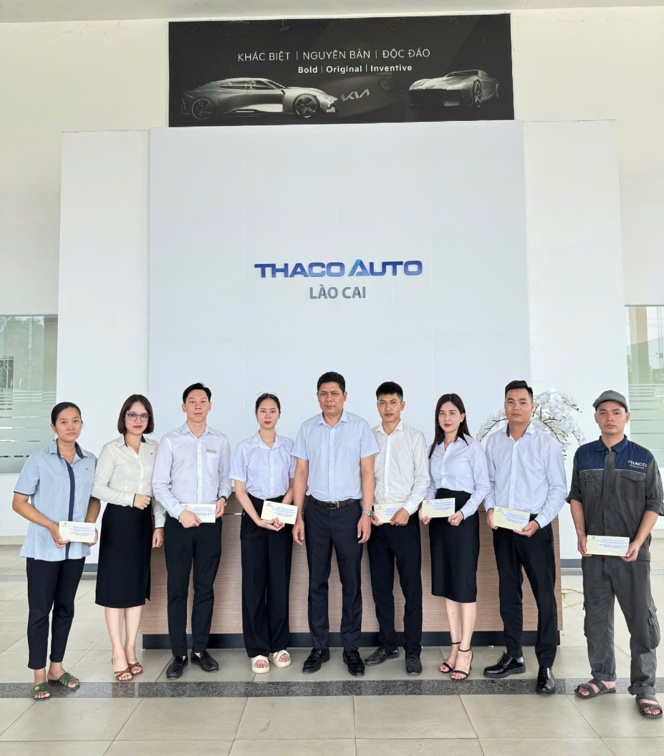 THACO AUTO LÀO CAI “ TRAO YÊU THƯƠNG ” HỖ TRỢ CBNV BỊ ẢNH HƯỞNG SAU BÃO YAGI